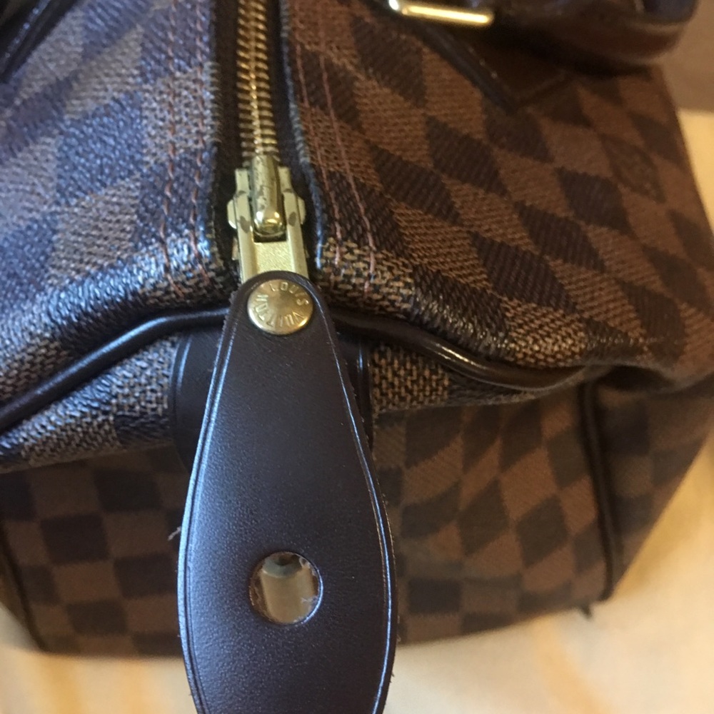 LV 💯 Authentic (NOT FOR SALE) - Picture 4 of 8